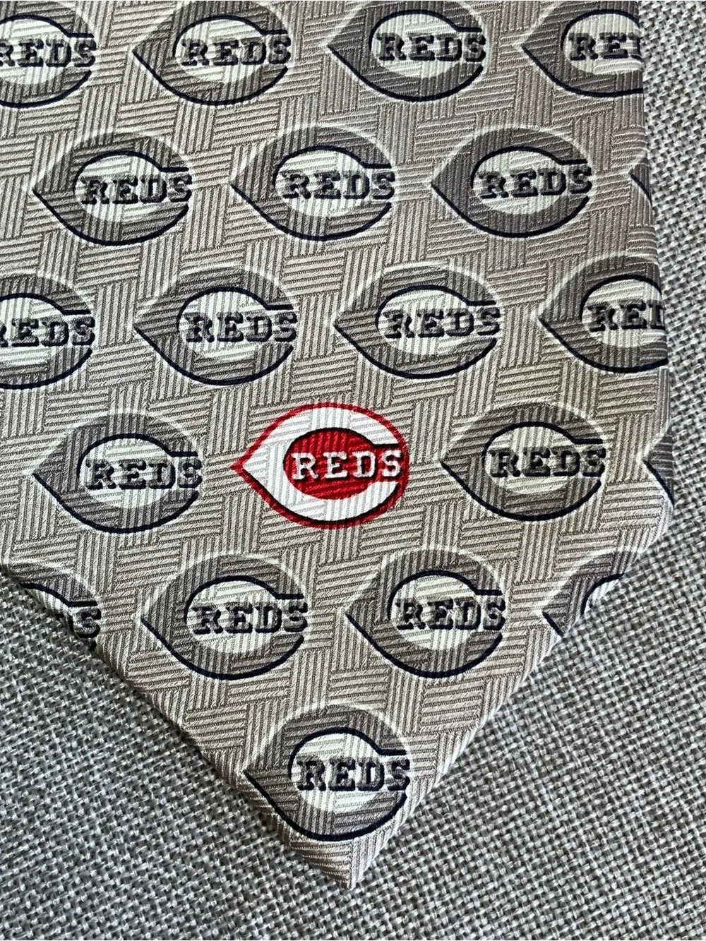 Cincinnati Reds Silk Tie Ralph Marlin MLB Made USA